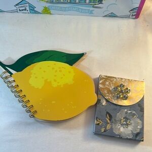 Set of two notepads never been used